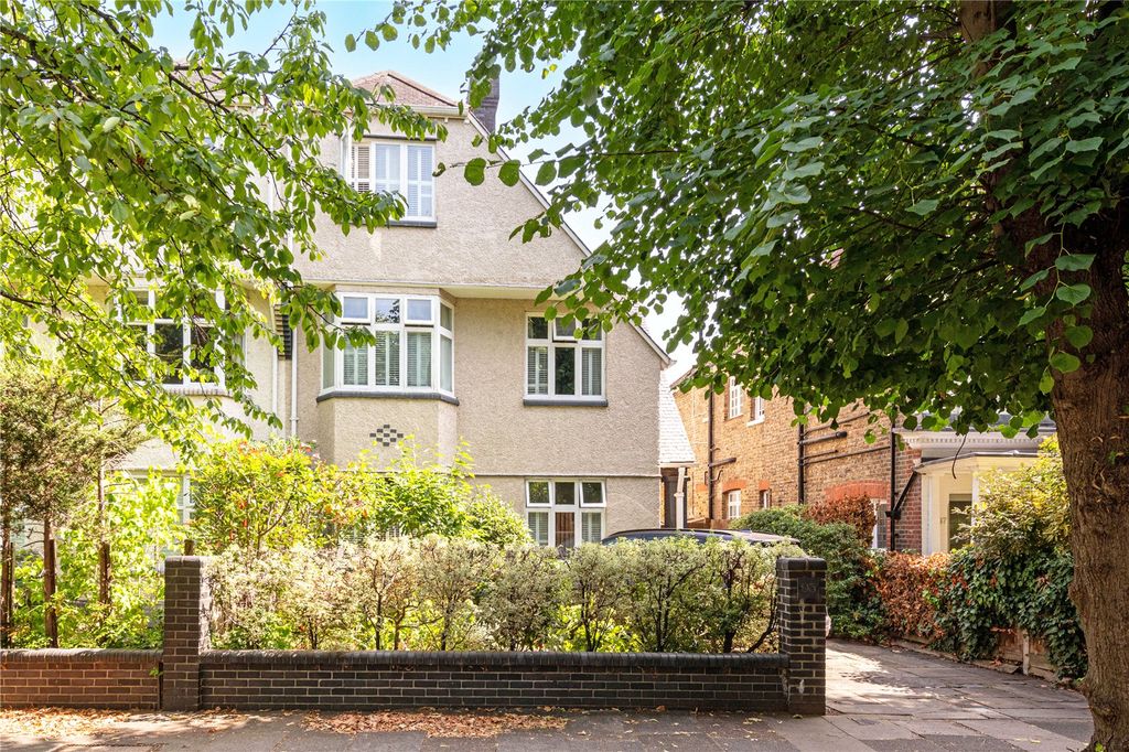 Property photo 1 of 17 East Sheen Avenue