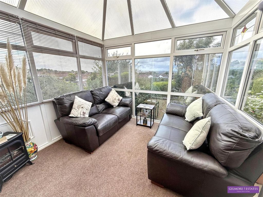 Property photo 3 of 20 13.Jpg