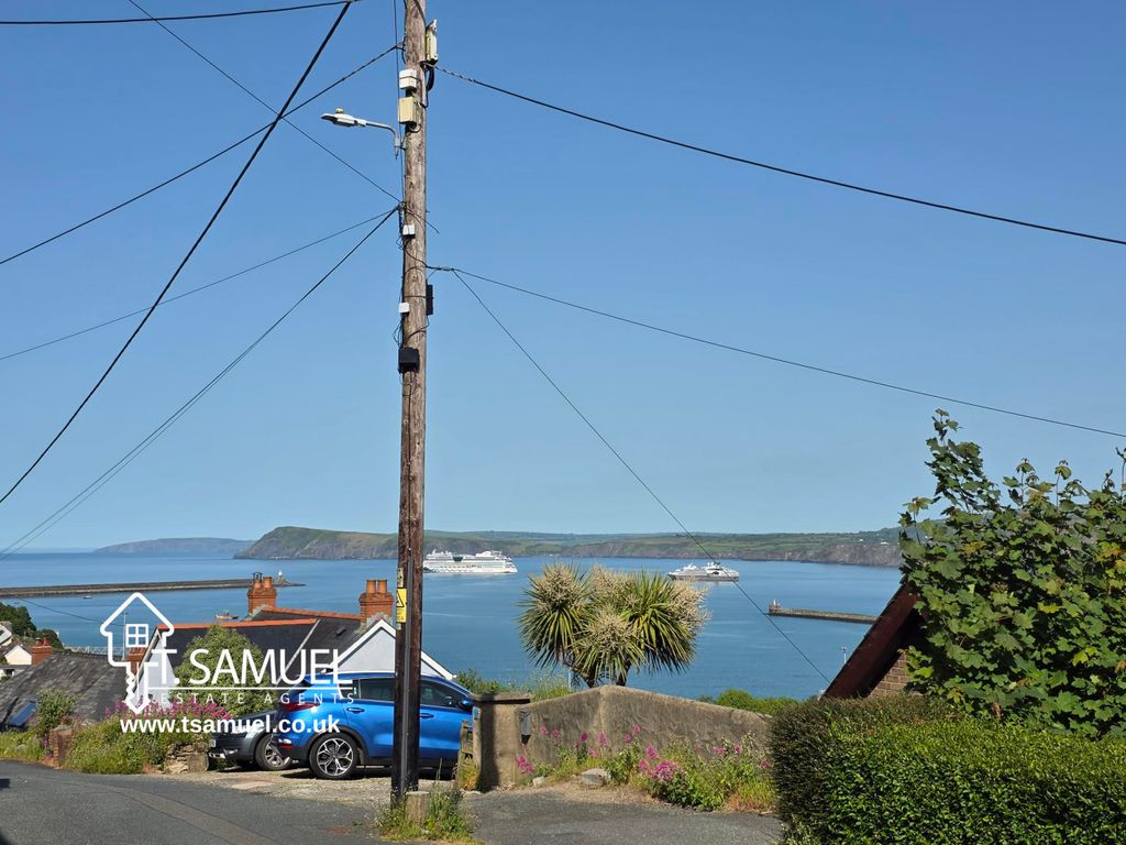 Property photo 2 of 15 Sea View