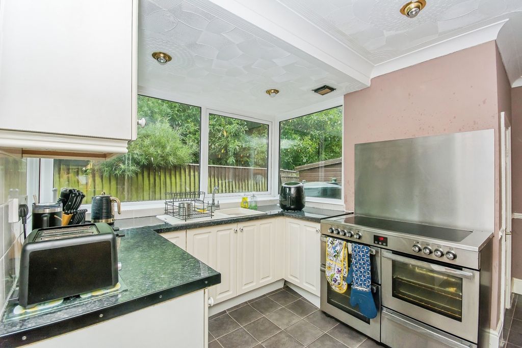 Property photo 2 of 17 Photo