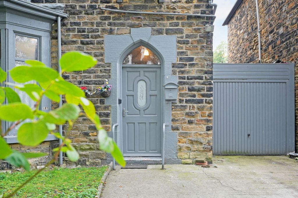 Property photo 3 of 24