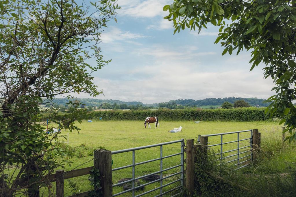 Property photo 2 of 38 2026-06-18-J3284-Eves-0284-Edit.Jpg