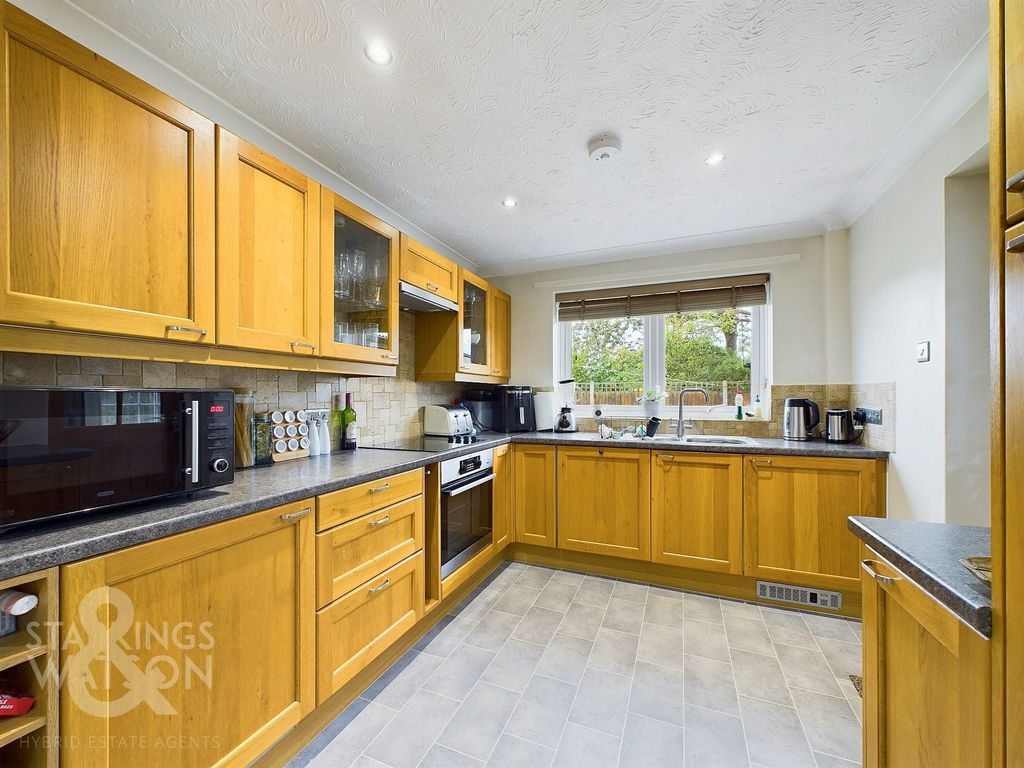 Property photo 3 of 23