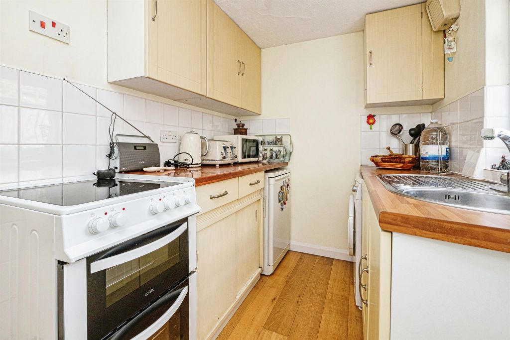Property photo 3 of 17