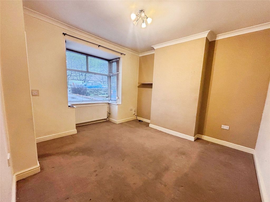 Property photo 3 of 9 Lounge