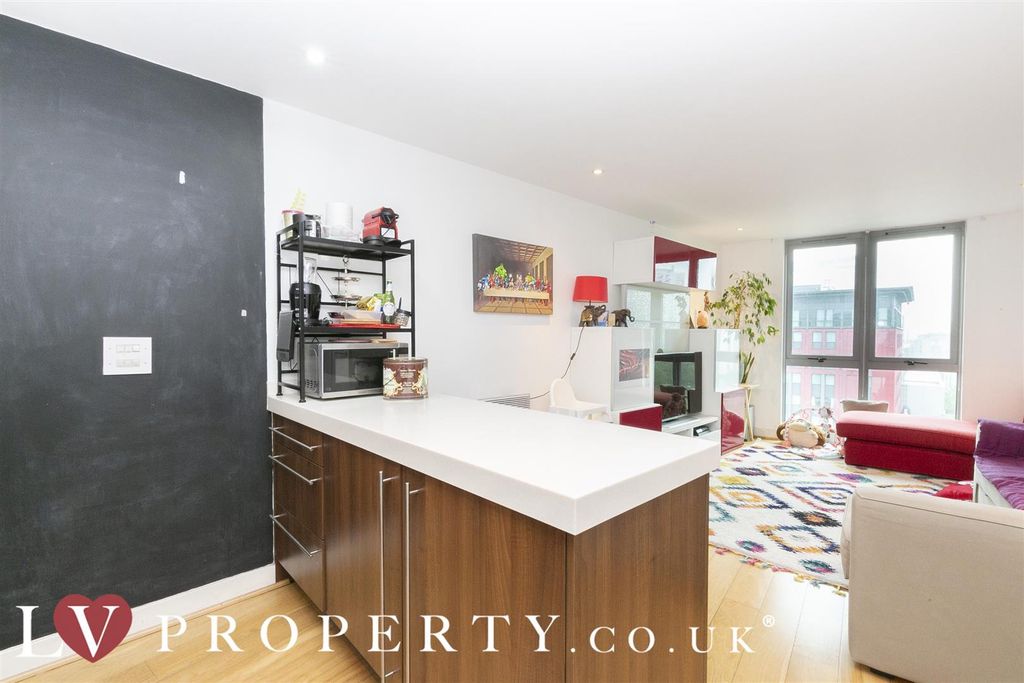 Property photo 2 of 13 N12.Jpg