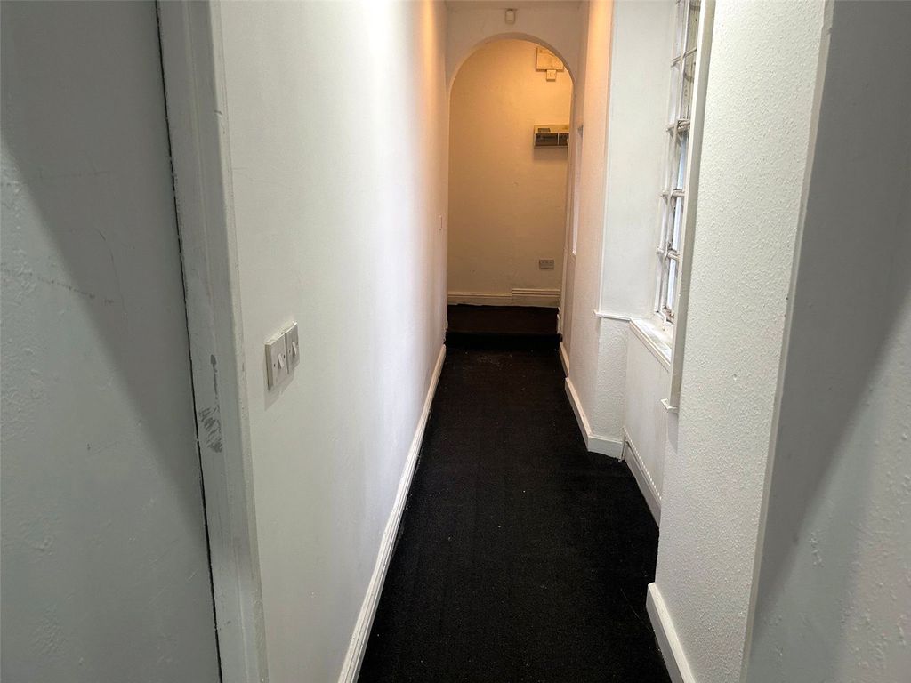 Property photo 3 of 11 Picture No. 16