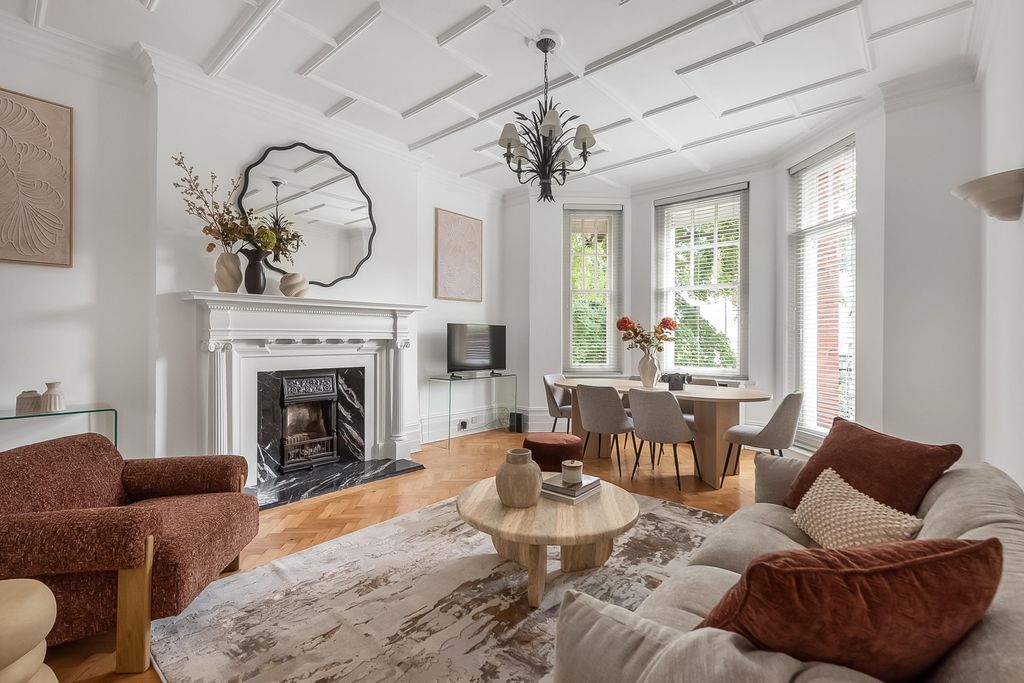 Property photo 2 of 17 Image