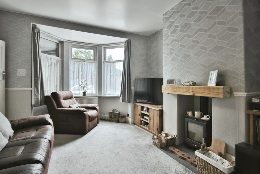 Property photo 3 of 13 4315447