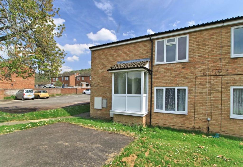 Property photo 1 of 8