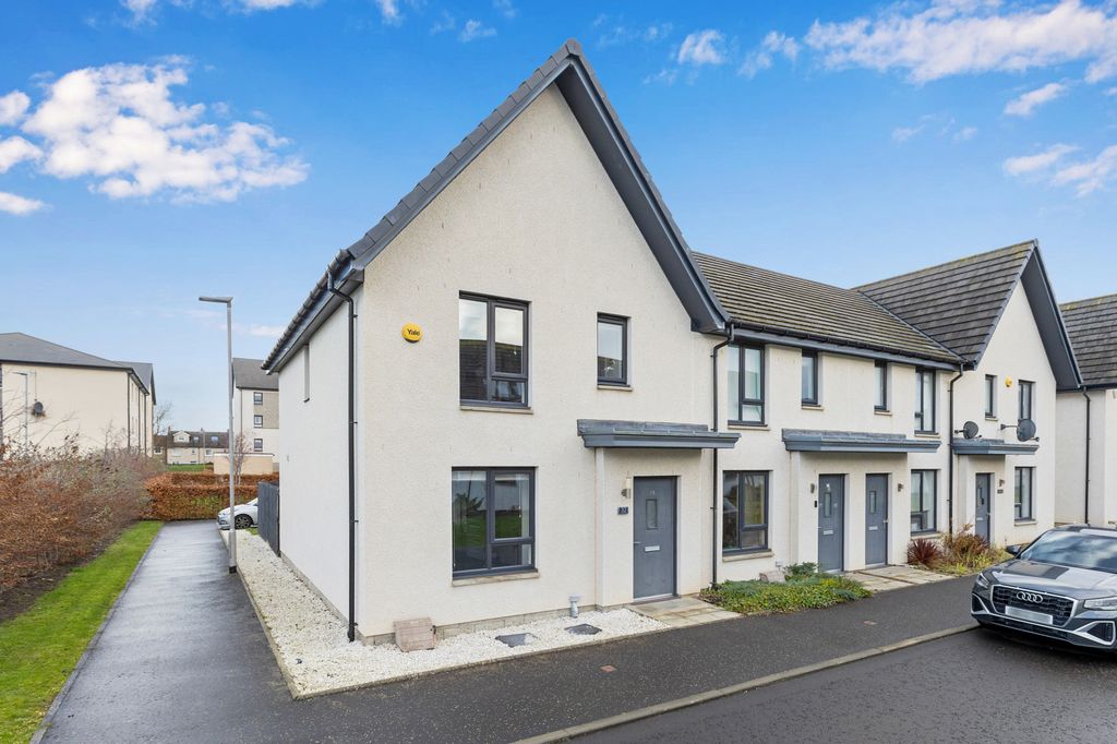 Property photo 1 of 17 Primary Property Image