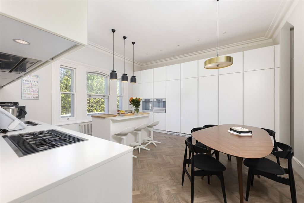 Property photo 2 of 15 Kitchen
