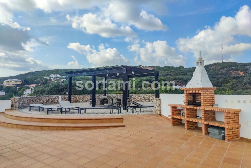 Property photo 3 of 37