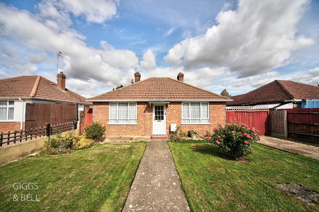 Property photo 1 of 16 4508360