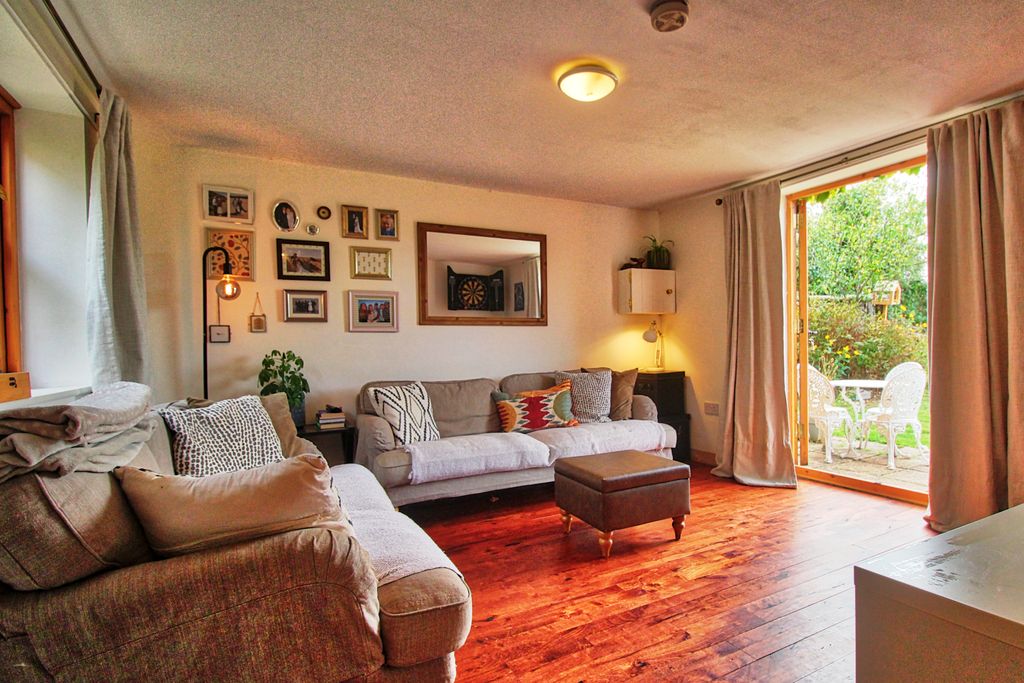 Property photo 3 of 25 Img_1116