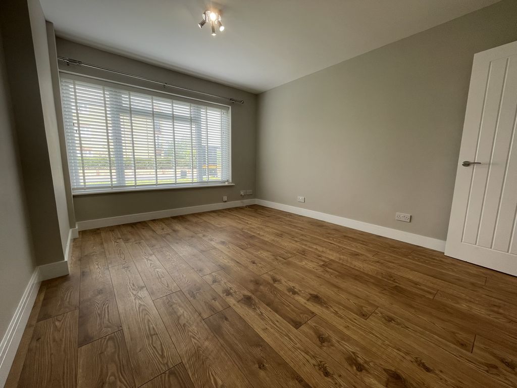 Property photo 2 of 9 Gallery