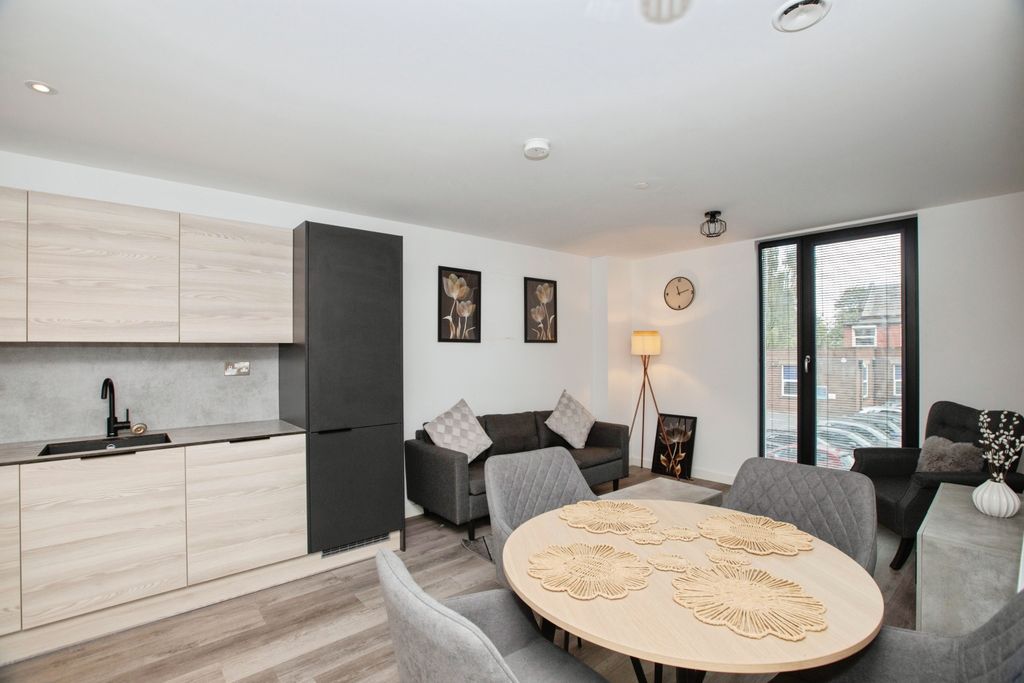 Property photo 1 of 20 Img_2513