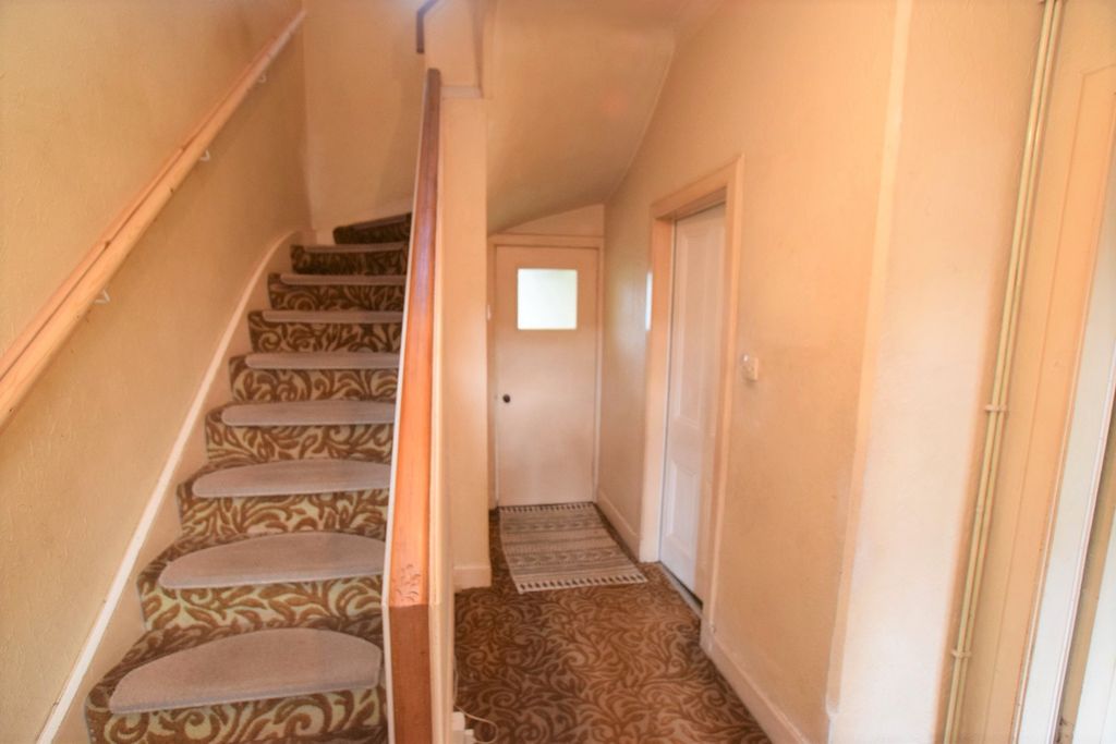 Property photo 3 of 25