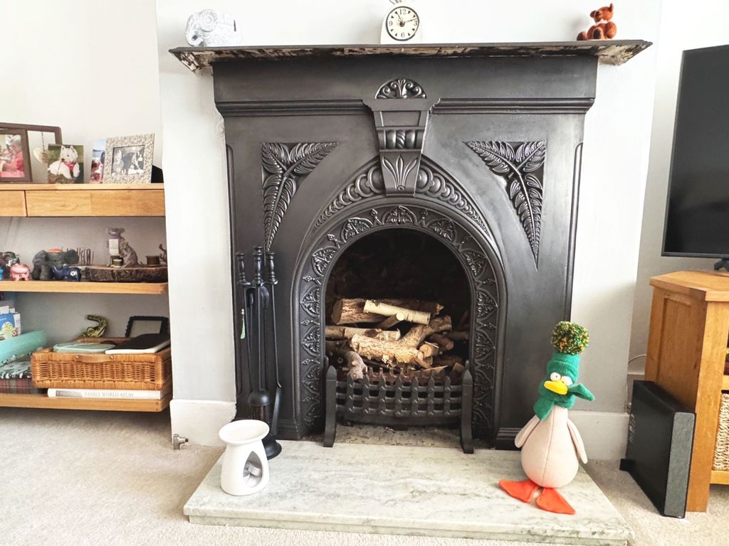 Property photo 3 of 20 Lounge Fireplace