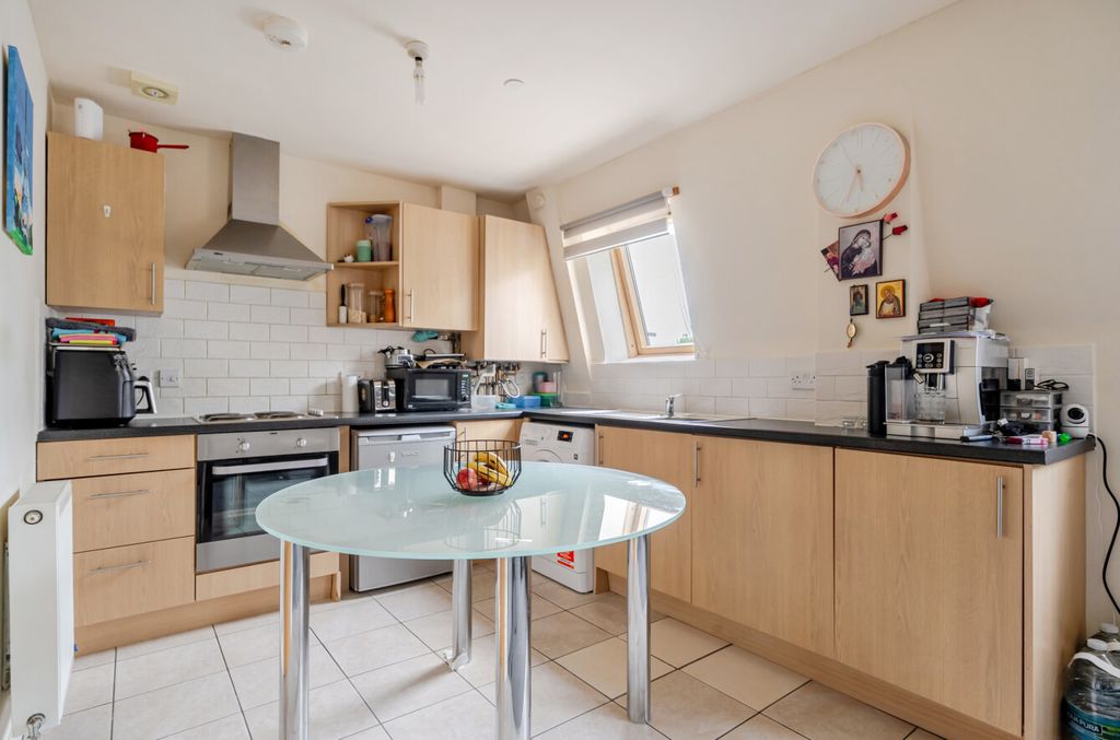 Property photo 2 of 10 1456307-6-69Fb896...
