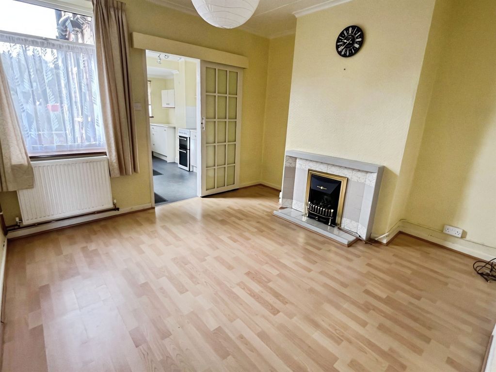 Property photo 3 of 12