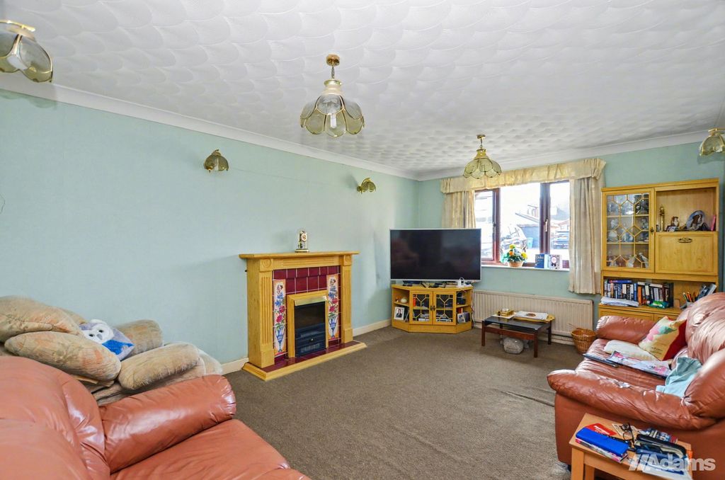 Property photo 3 of 29