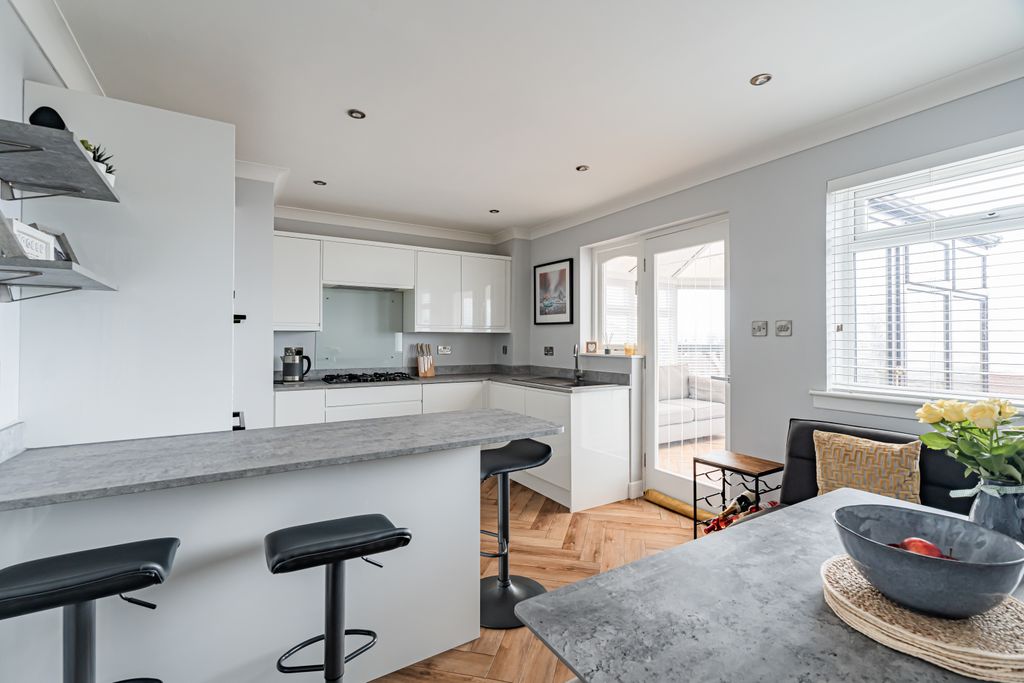 Property photo 3 of 27 Property Image 3