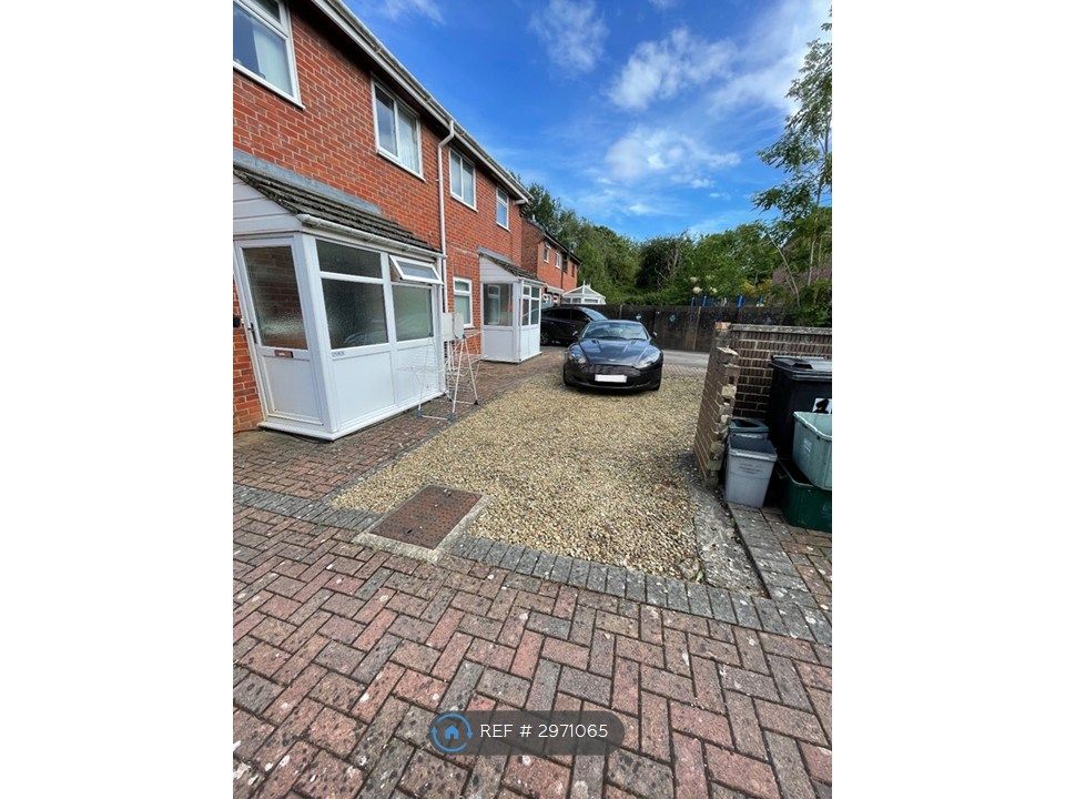Property photo 3 of 9