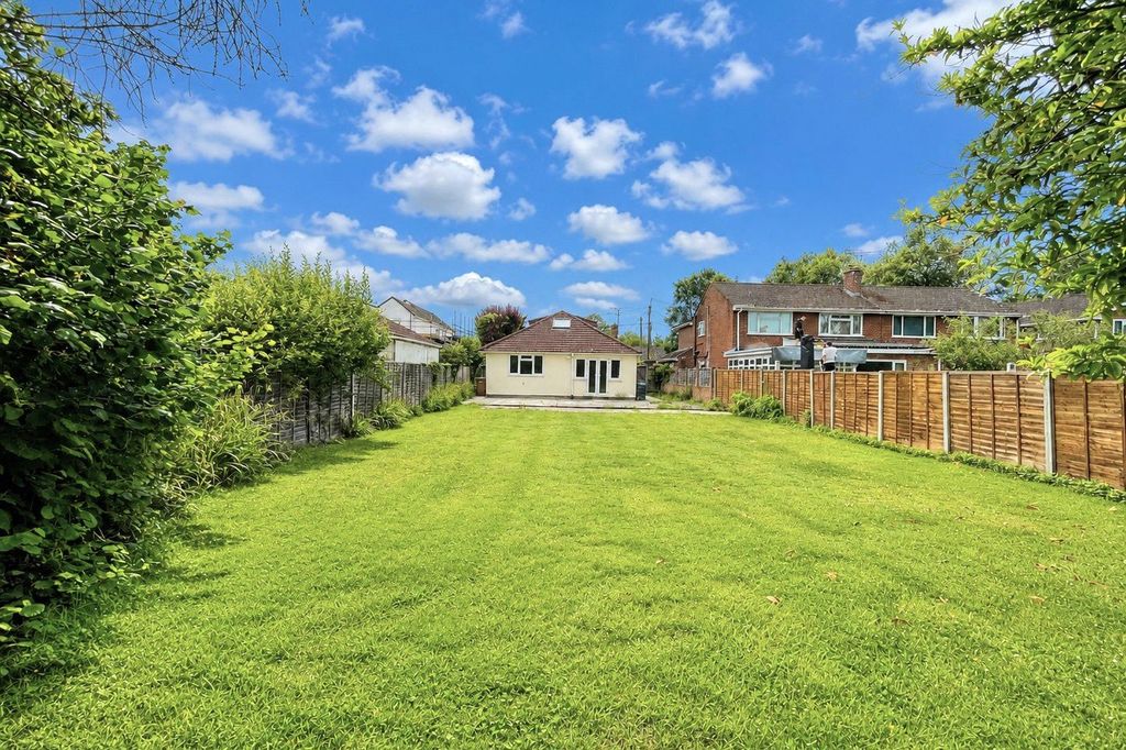 Property photo 2 of 14 Picture No. 23