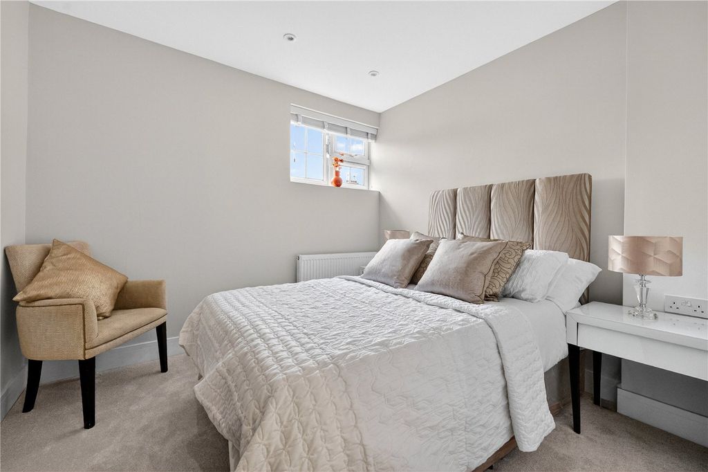 Property photo 2 of 12 Picture No. 02