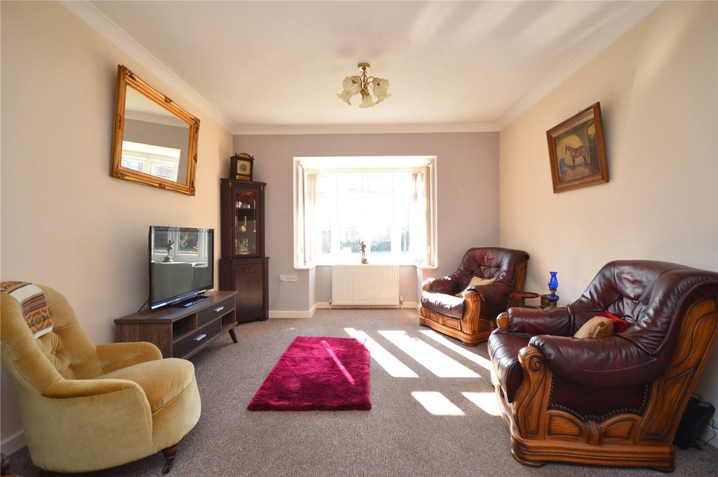 Property photo 3 of 26 Picture No. 05