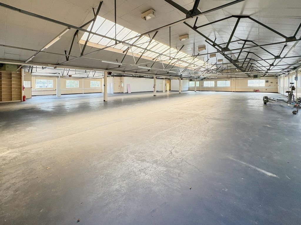 Property photo 3 of 10 2.Jpg