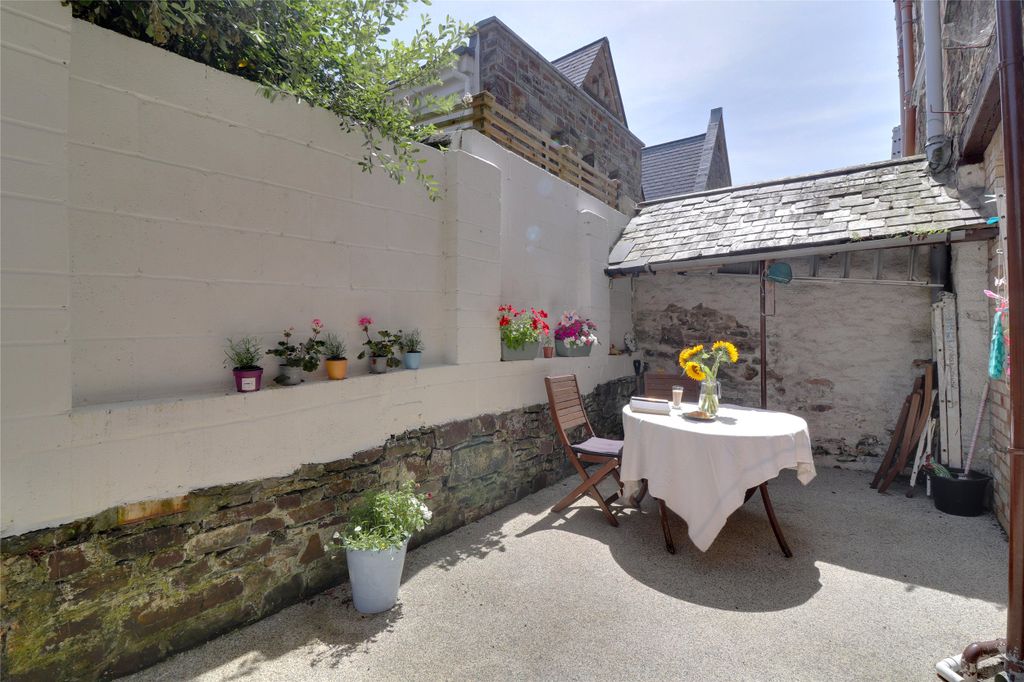 Property photo 2 of 16 Picture No. 26