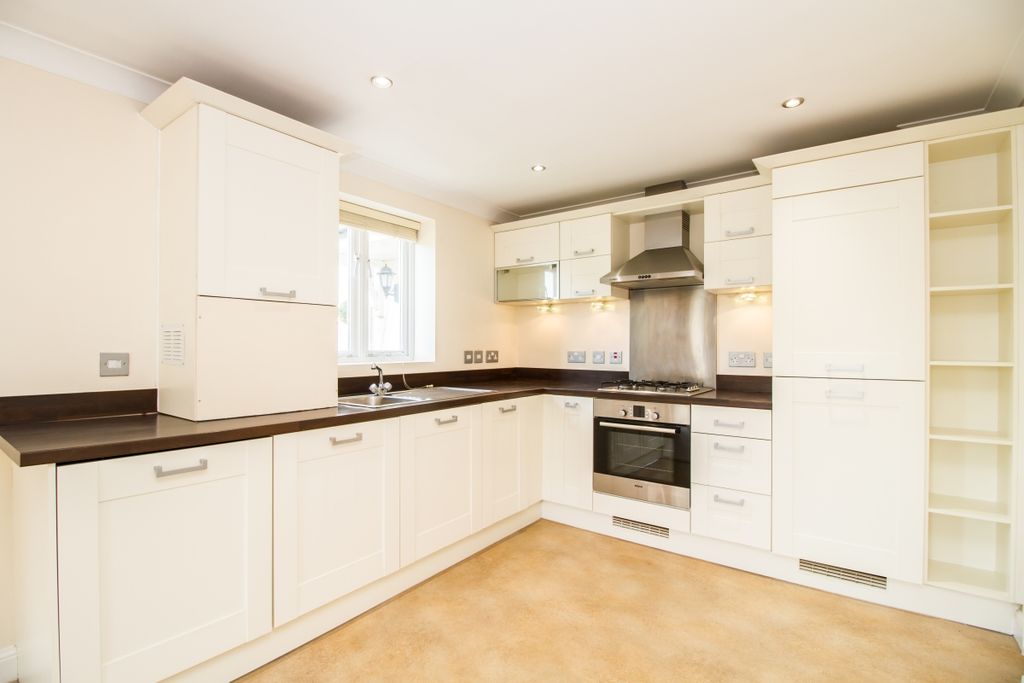 Property photo 3 of 9 31591