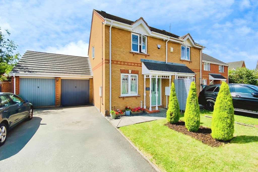Property photo 1 of 23