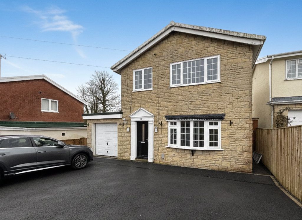 Property photo 1 of 25 Picture No. 12