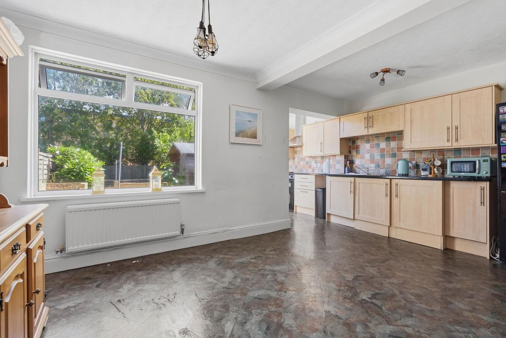 Property photo 2 of 27 Kitchen