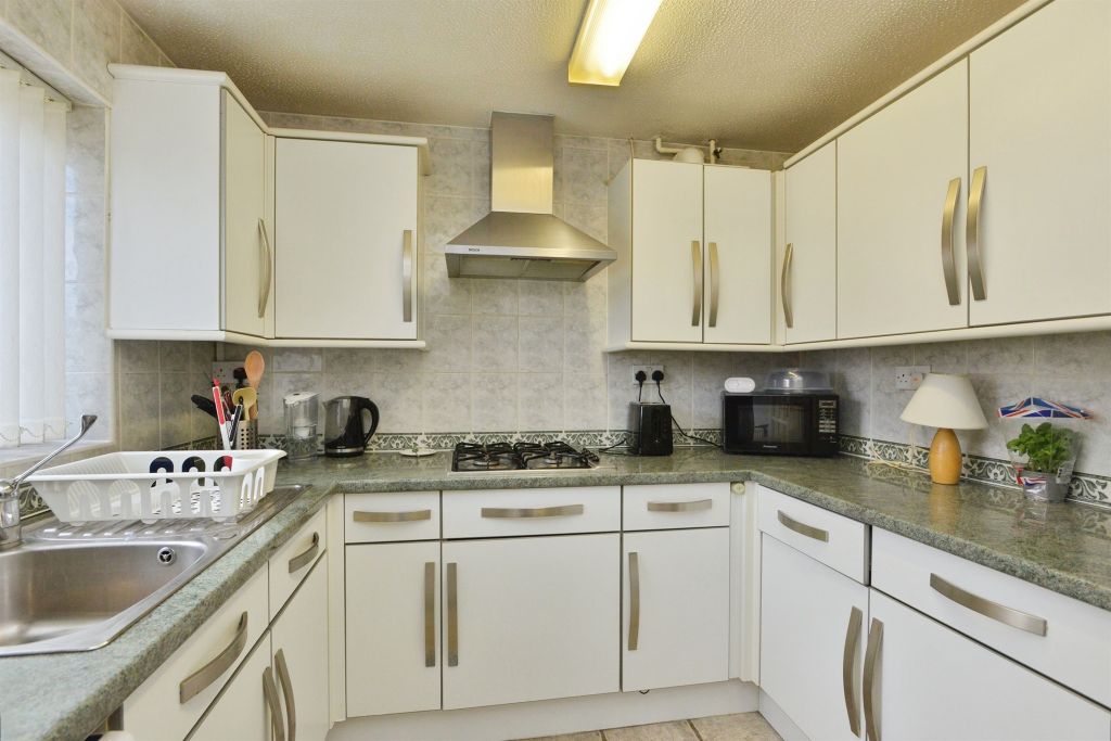 Property photo 3 of 19