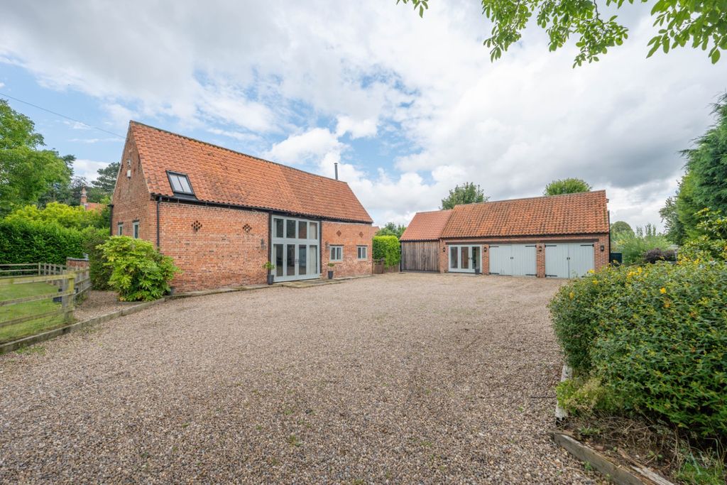 Property photo 1 of 23 2543832