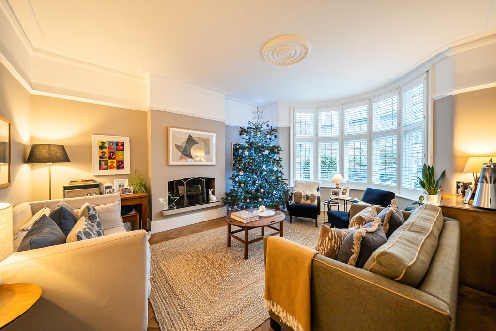 Property photo 2 of 35 Reception