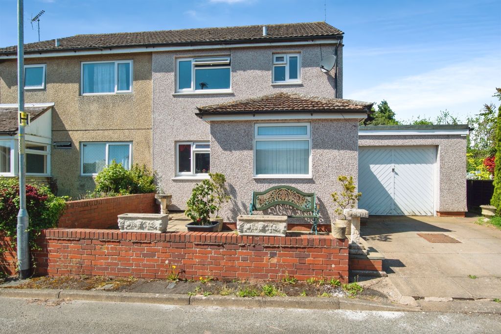 Property photo 2 of 20