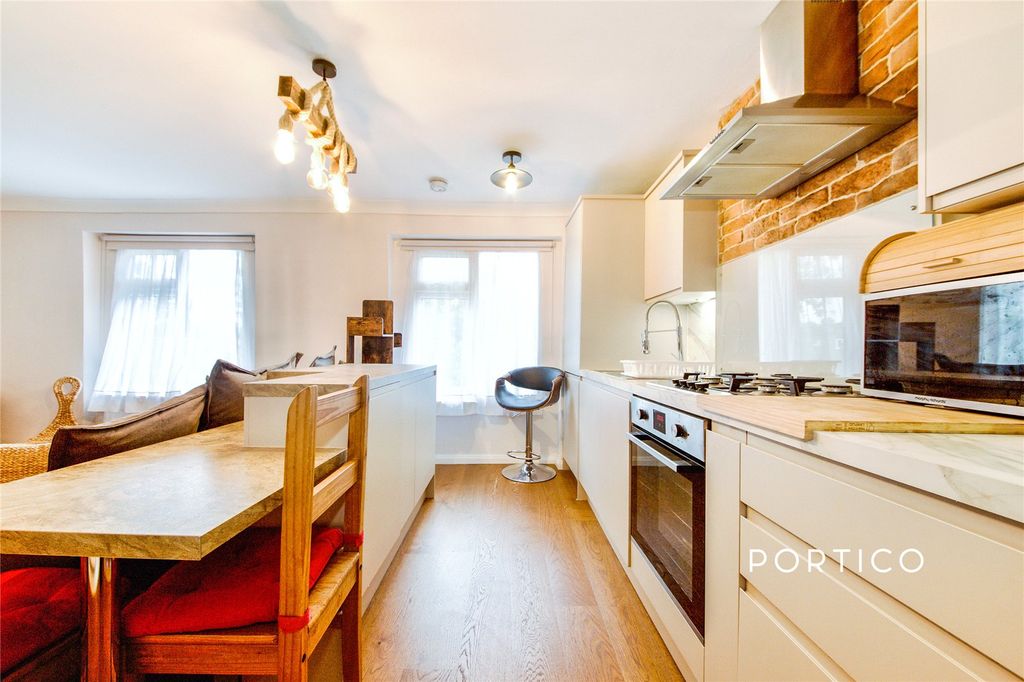 Property photo 2 of 10 Picture No. 04