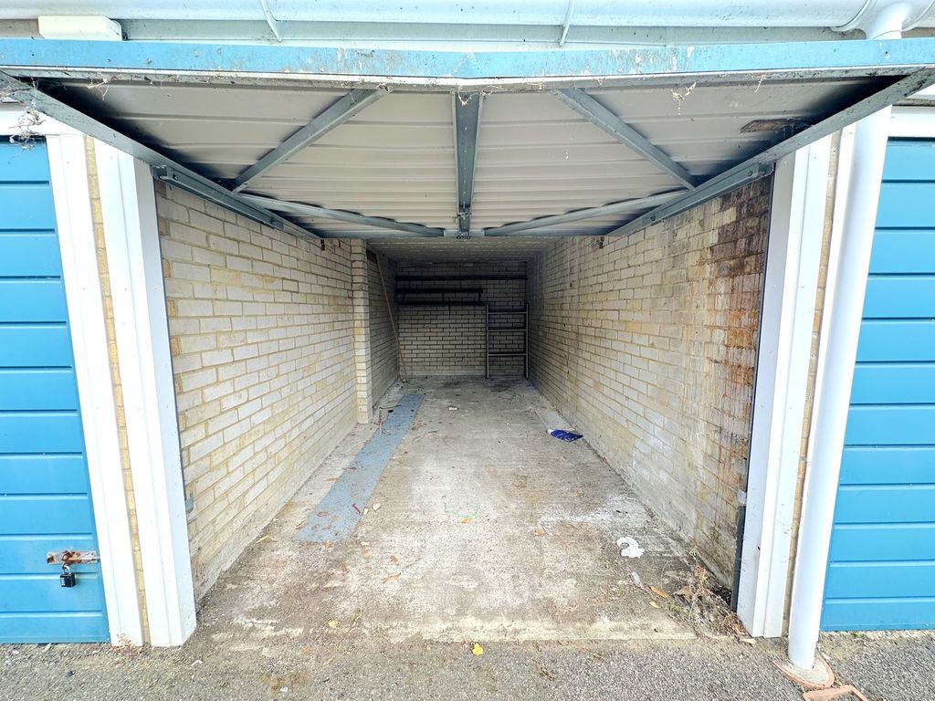 Property photo 2 of 4