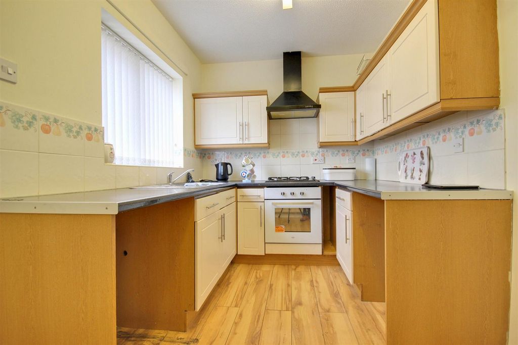 Property photo 2 of 14 Img_1151-Img_1153_Lzn.Jpg