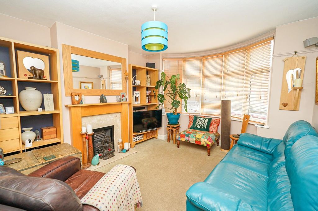 Property photo 3 of 23