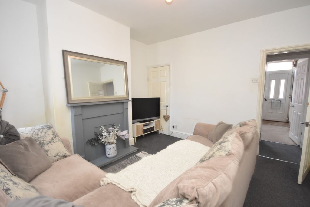 Property photo 2 of 13