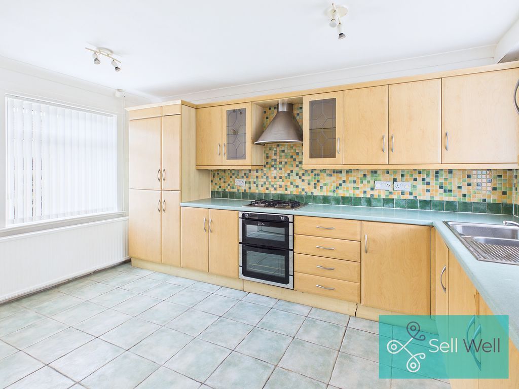 Property photo 2 of 19 Kitchen/Diner