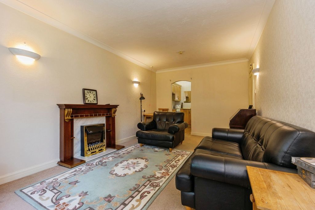Property photo 3 of 20 Pbox-Img.Jpg
