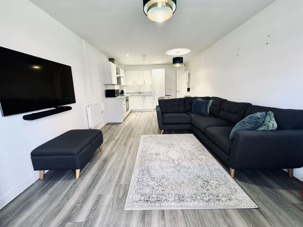 Property photo 2 of 8