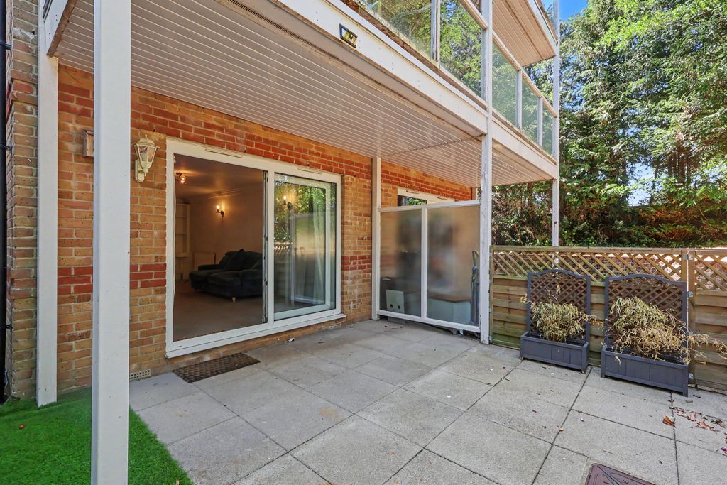 Property photo 2 of 22